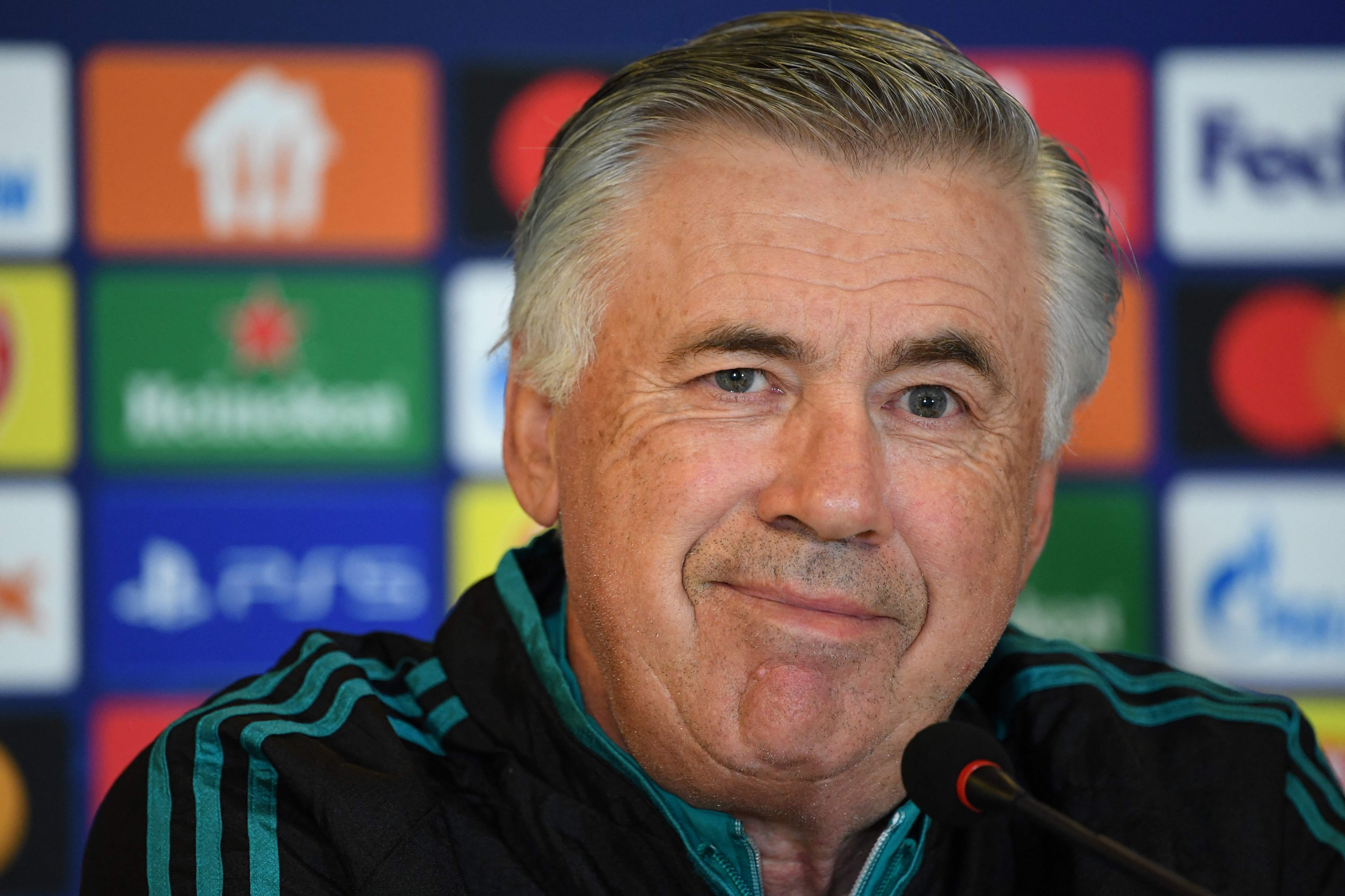 El entrenador del Real Madrid Carlo Ancelotti en conferencia de prensa antes de medirse al Shakhtar Donetsk en la Champions. (Foto Prensa Libre: AFP)