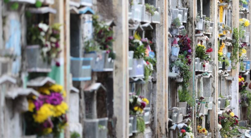El Cementerio General guarda leyendas entre sus tumbas. (Foto Prensa Libre: Hemeroteca PL)