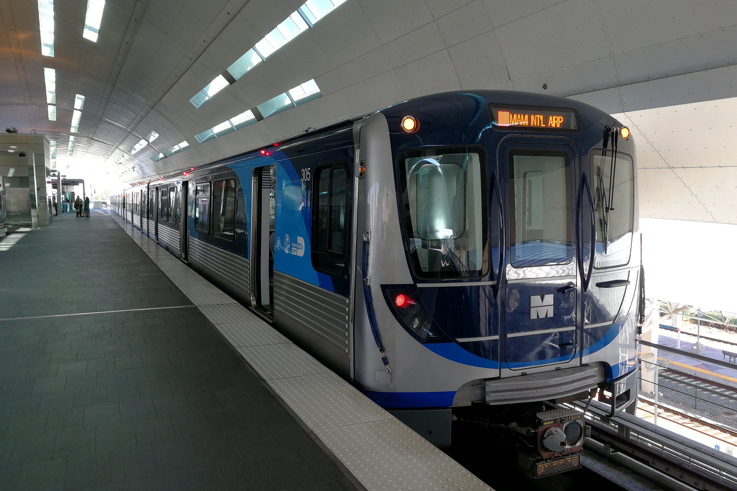 Declaran culpable a un hombre por dar una paliza a un anciano latino en metro de Miami