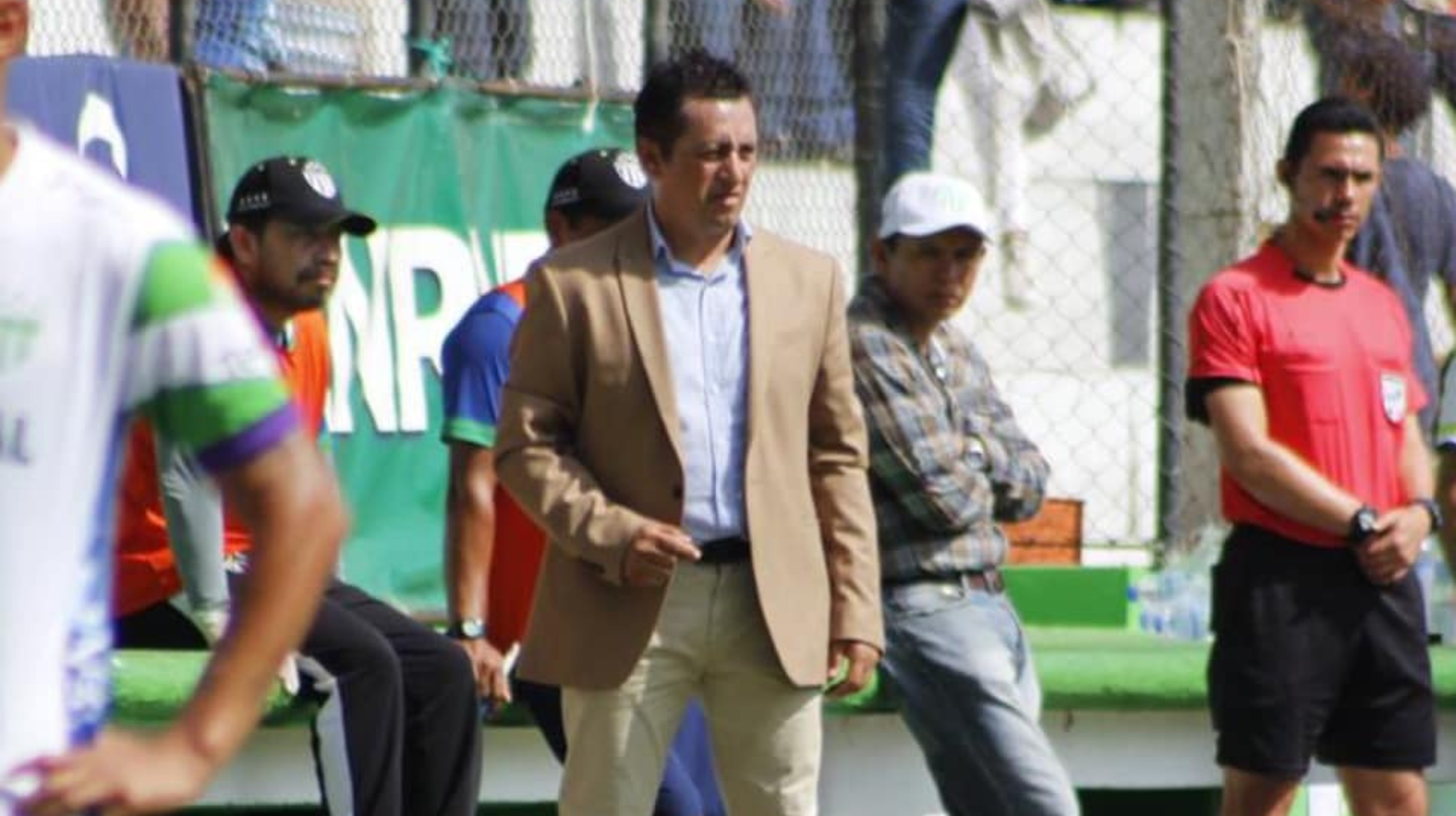 Roberto Montoya, técnico mexicano, que dirige a Antigua GFC. Foto Antigua GFC