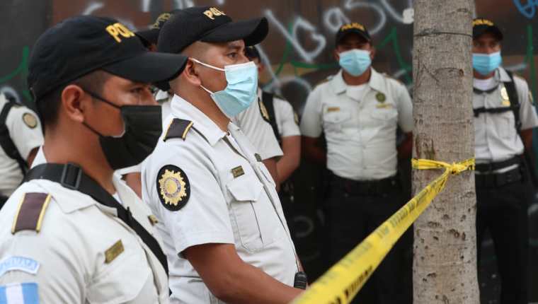 La PNC está en alerta debido a amenazas de parte de los veteranos militares. (Foto Prensa Libre: Hemeroteca) 