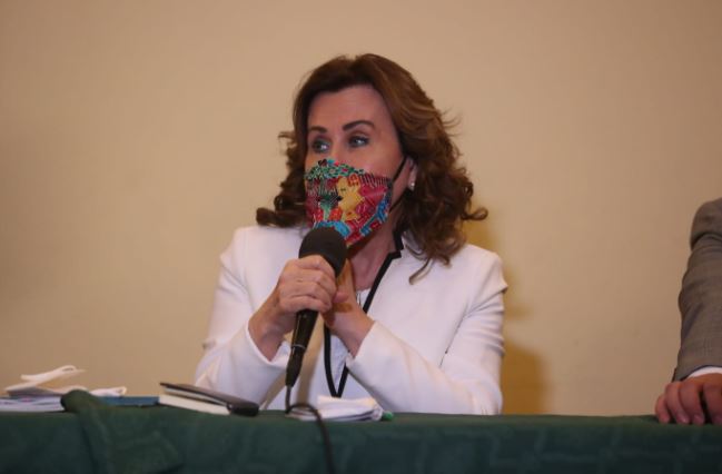 Sandra Torres brinda conferencia de prensa para informar acerca de trabajo del partido UNE. (Foto Prensa Libre: Juan Diego González)