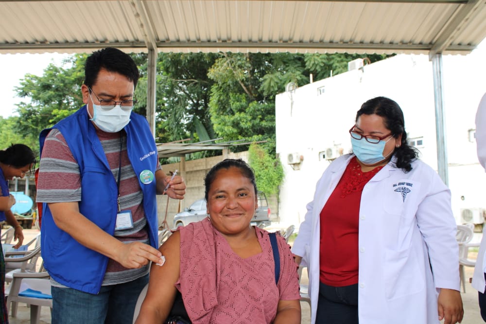 Aumenta vacunación contra el covid-19 en Chisec, Alta Verapaz