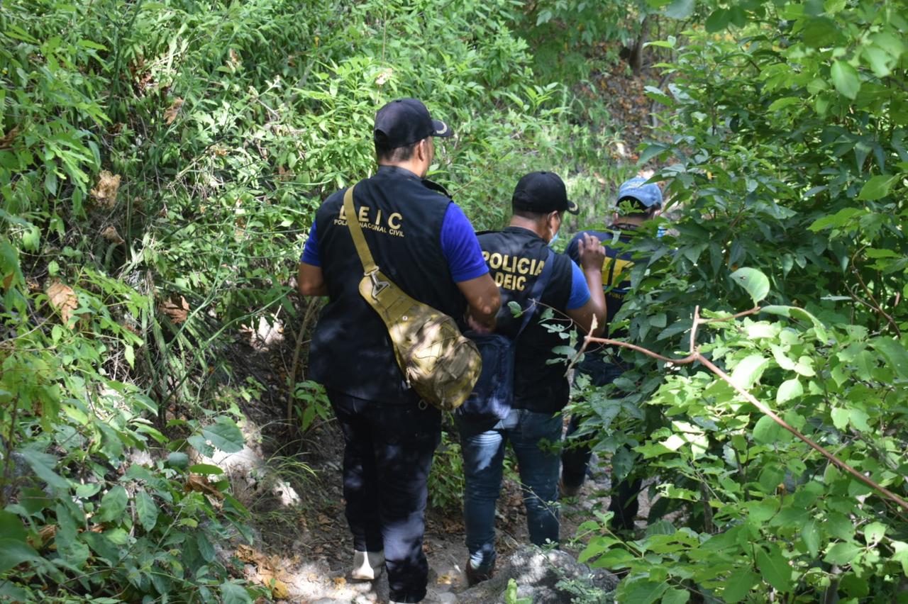 Los tres cuerpos fueron localizados en el basurero municipal de Zacapa. (Foto Prensa Libre: Cortesía Mayra Sosa)