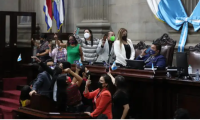 Varios bloques han retirado su apoyo al oficialismo por la conducción que Allan Rodríguez ha dado al Pleno Legislativo. Fotografía: Prensa Libre. 