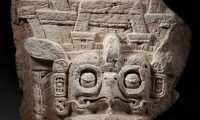 Fragmento de la estela No. 9 del sitio arqueológico Piedras Negras en Petén, recuperado por Guatemala. (Foto Prensa Libre: Ministerio de Cultura y Deportes)