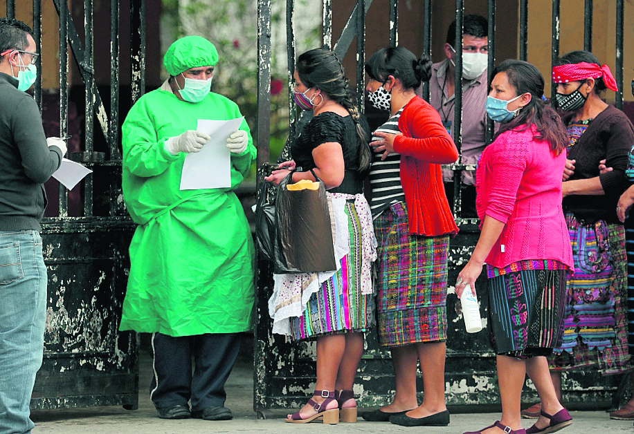 La cifra de guatemaltecos que han muerto por covid-19 supera los 15 mil. (Foto Prensa Libre: Hemeroteca PL)