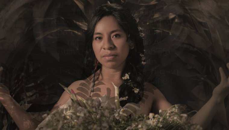 Sara Curruchich promociona "Mujer indígena", su segundo álbum de estudio. (Foto Prensa Libre: Cortesía Sara Curruchich)