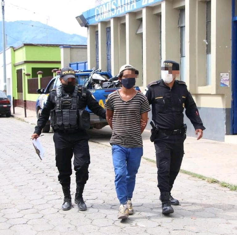 Gustavo Adolfo Salazar López fue condenado a siete años de prisión por haberle pegado a su madres con un trozo de madera. (Foto Prensa Libre: Hemeroteca PL)