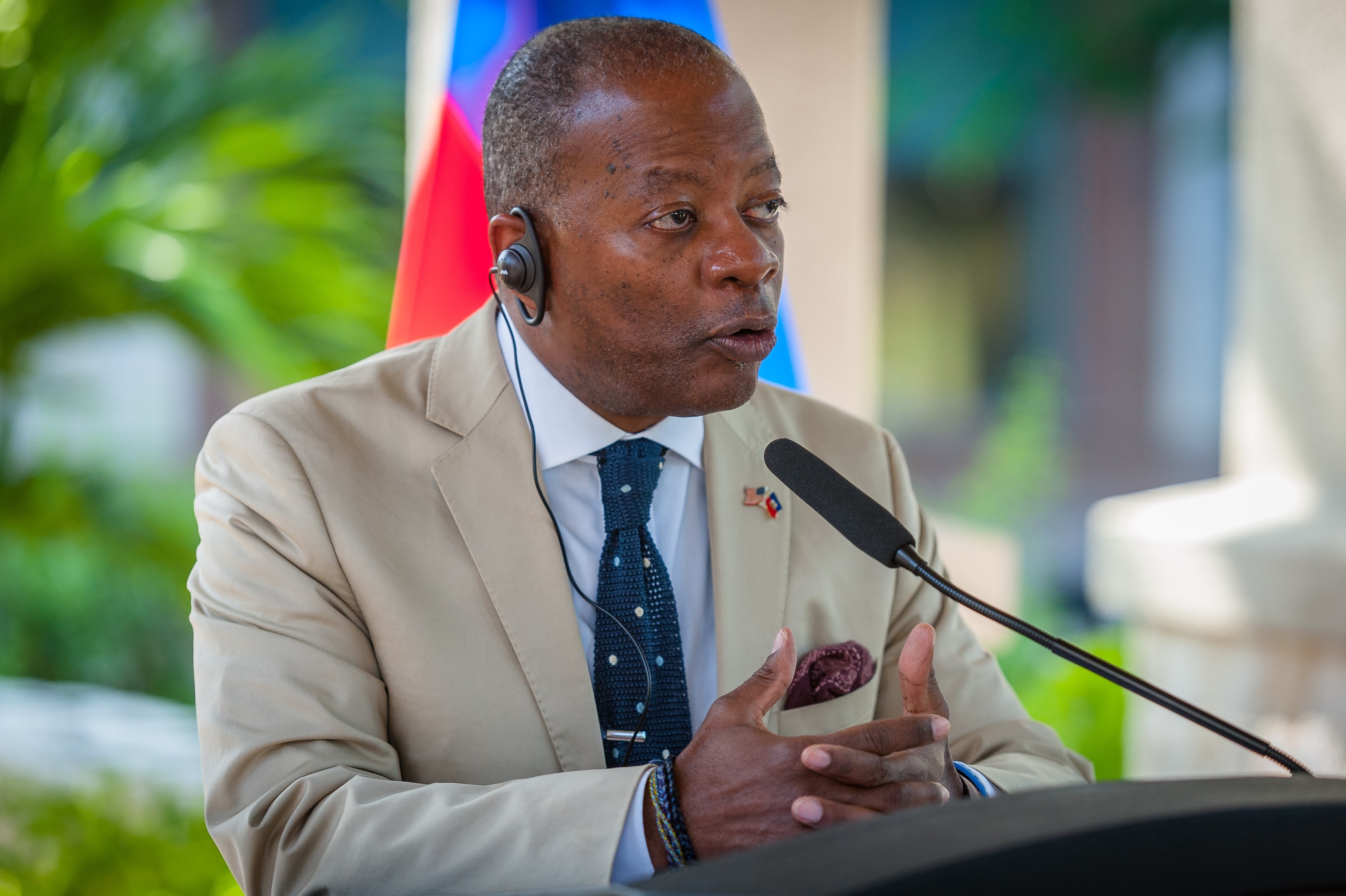 El subsecretario de la Oficina de Asuntos Internacionales de Narcóticos y Aplicación de la Ley de EE. UU., Todd Robinson, durante una actividad en Haití en noviembre pasado. (Foto Prensa Libre: EFE)