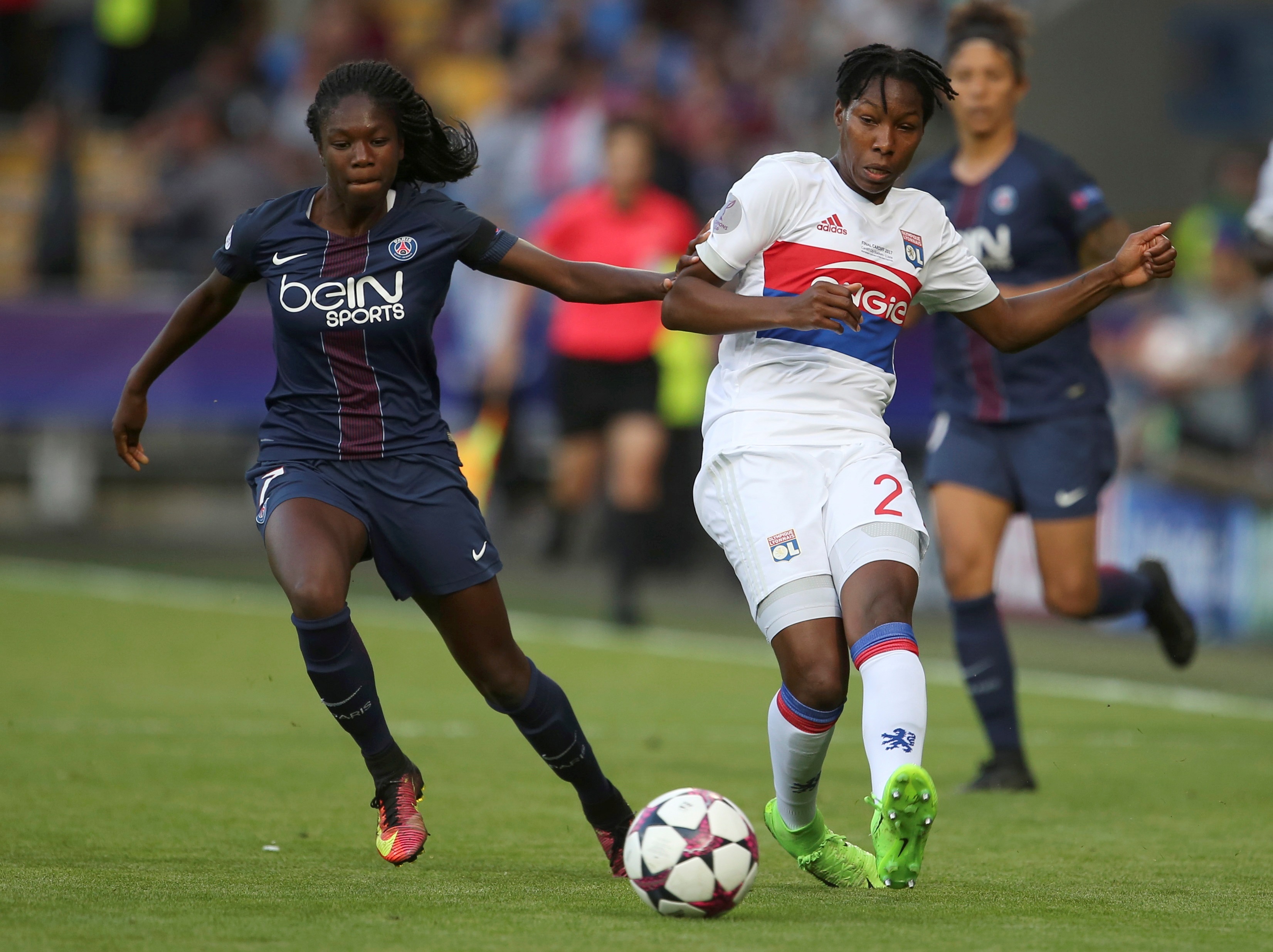 Detienen a jugadora del PSG porque suponen que contrató a sujetos para golpear a una compañera