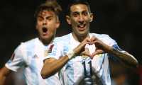 Ángel Di María de Argentina celebra el gol que le marcó a Uruguay y que al final les significó la victoria. Foto Prensa Libre: EFE.