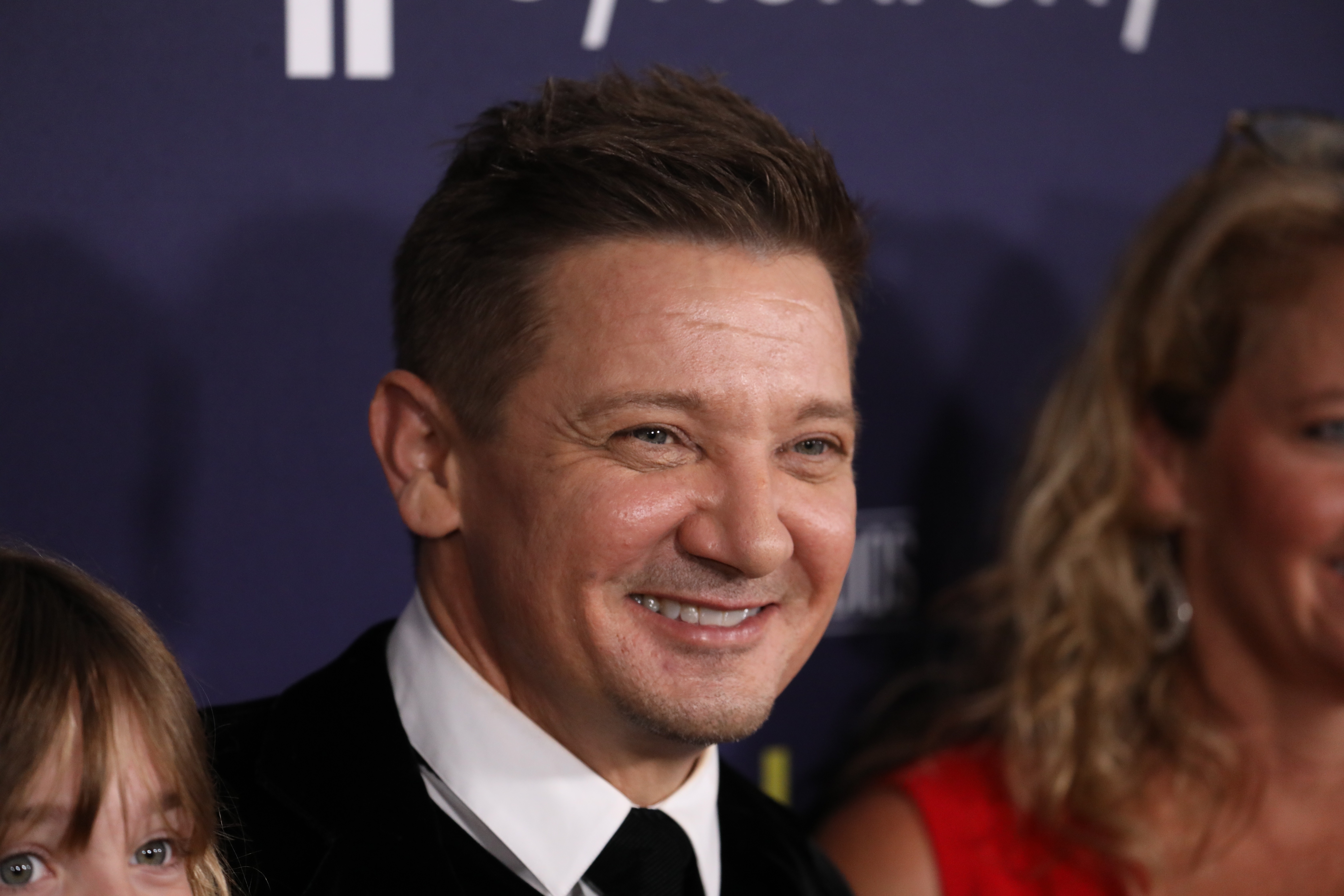 Jeremy Renner revela los detalles del accidente que casi le quita la vida