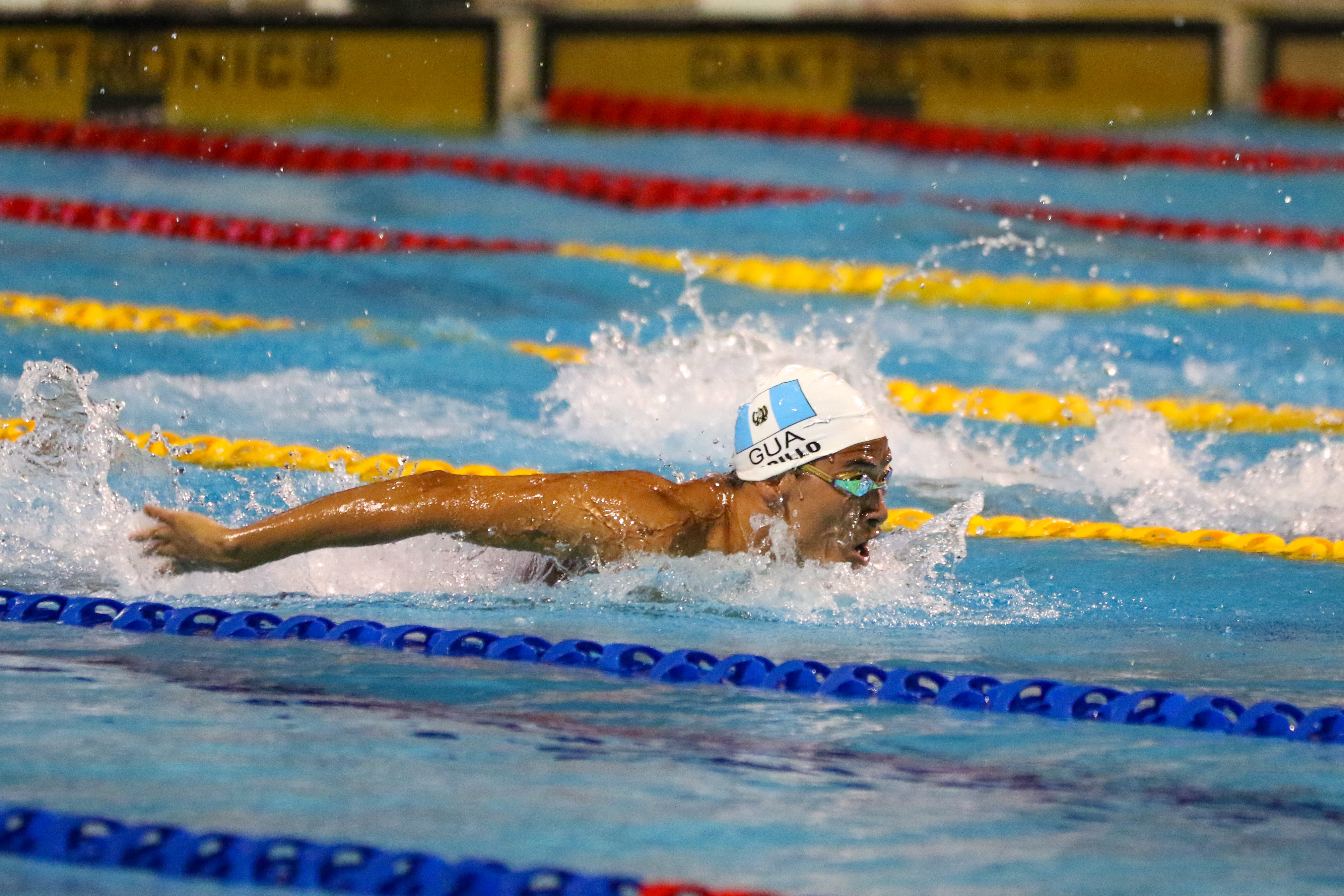 Érick Gordillo durante la competencia de este lunes. (Foto Prensa Libre: Cortesía ACD)