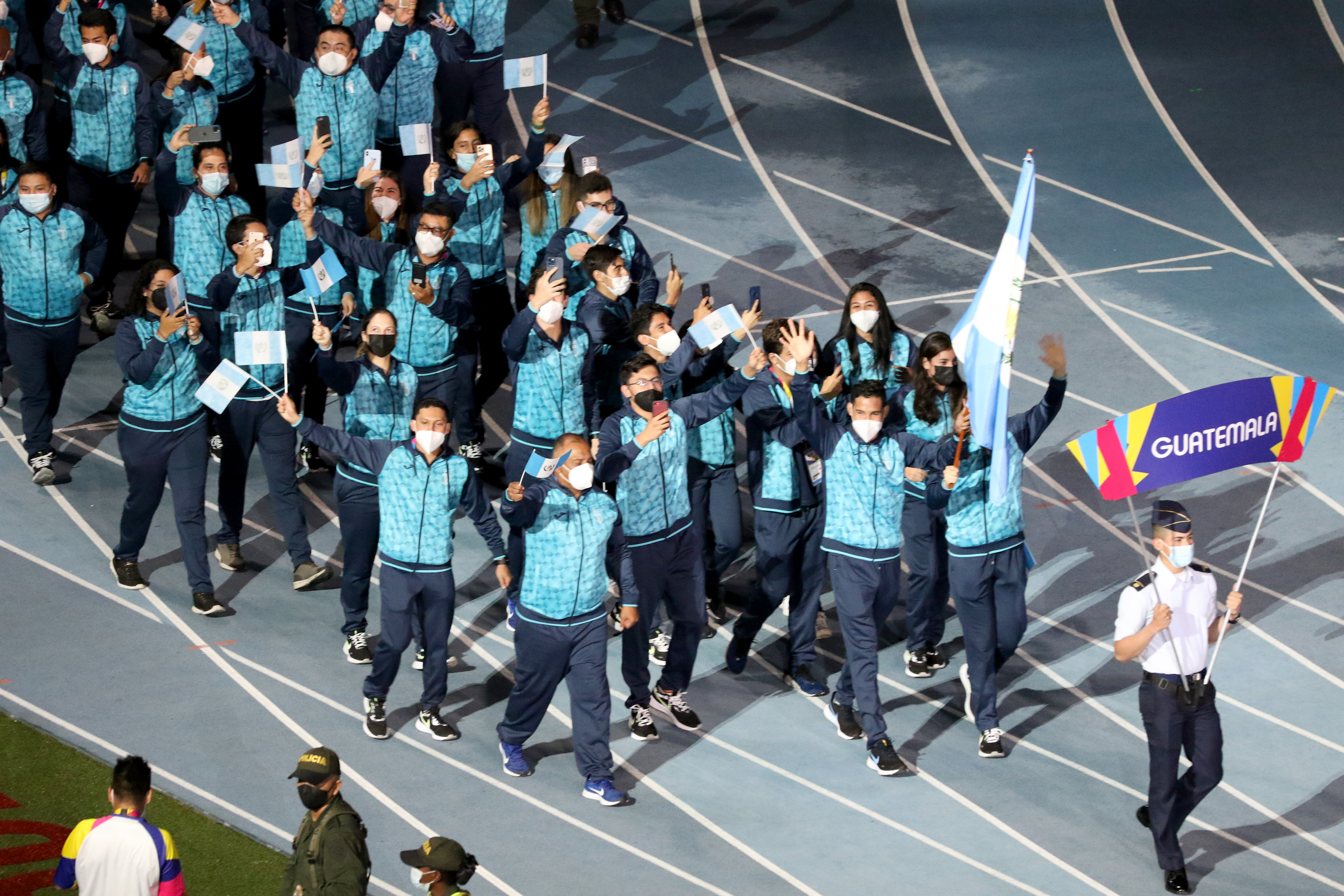 La delegación de Guatemala durante el desfile inaugural de los Juegos Panamericanos Junior Cali 2021. (Foto Cog).