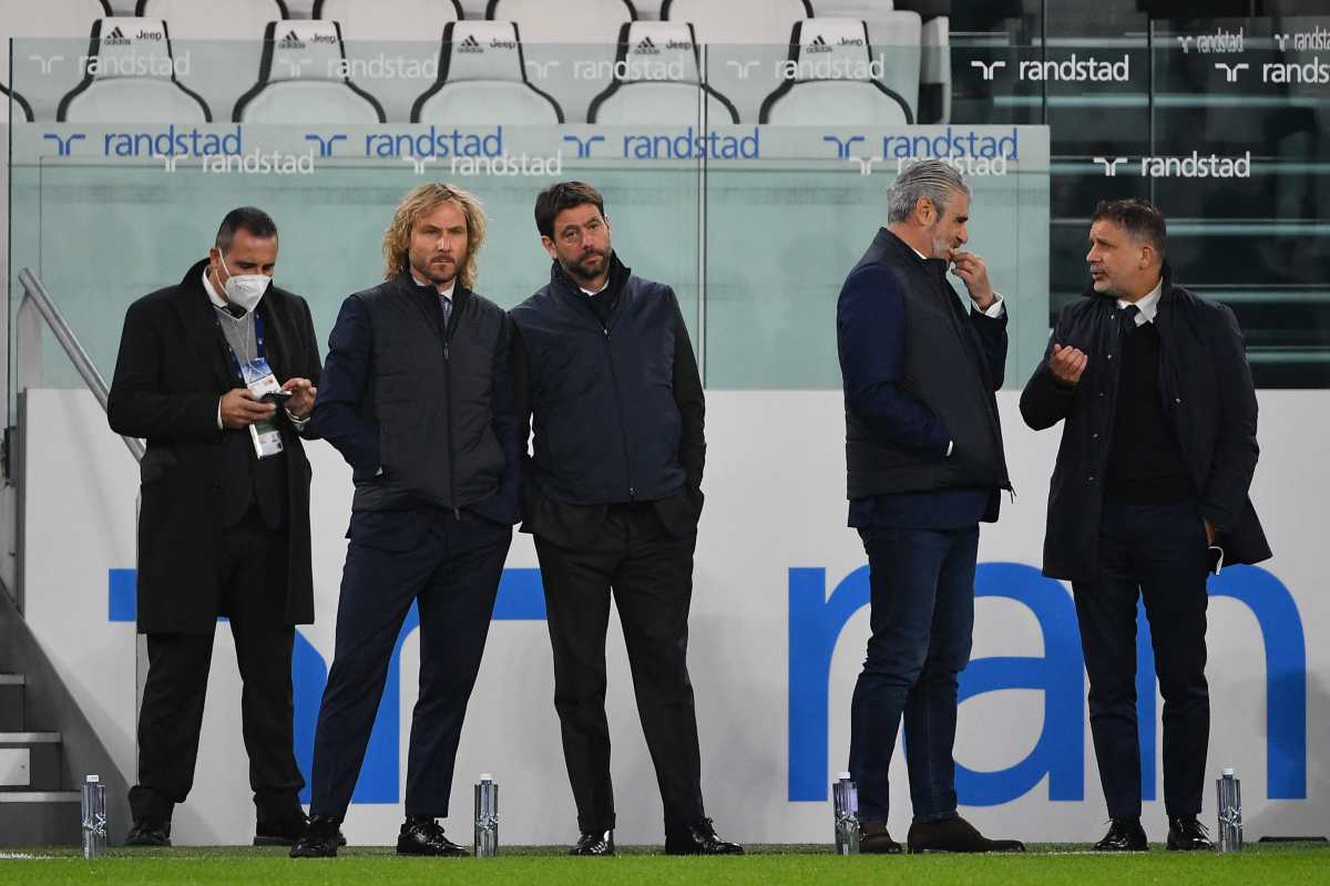 La policía registra las oficinas de la Juventus para investigar sus fichajes