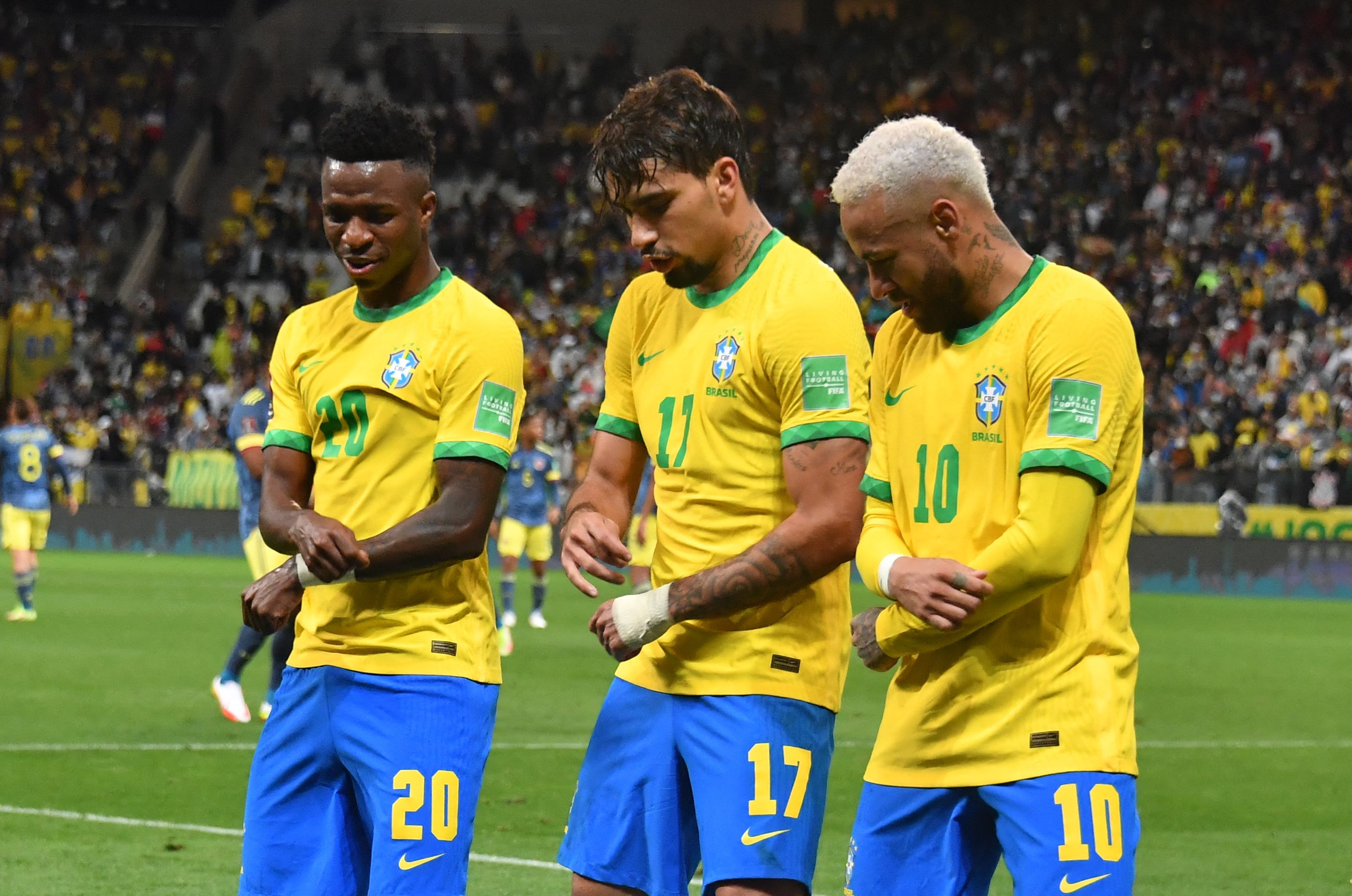 Vinícius, Paquetá y Neymar han sido jugadores muy importantes en el armado táctico de Tité y estarán en el Mundial. (Foto Prensa Libre: AFP)