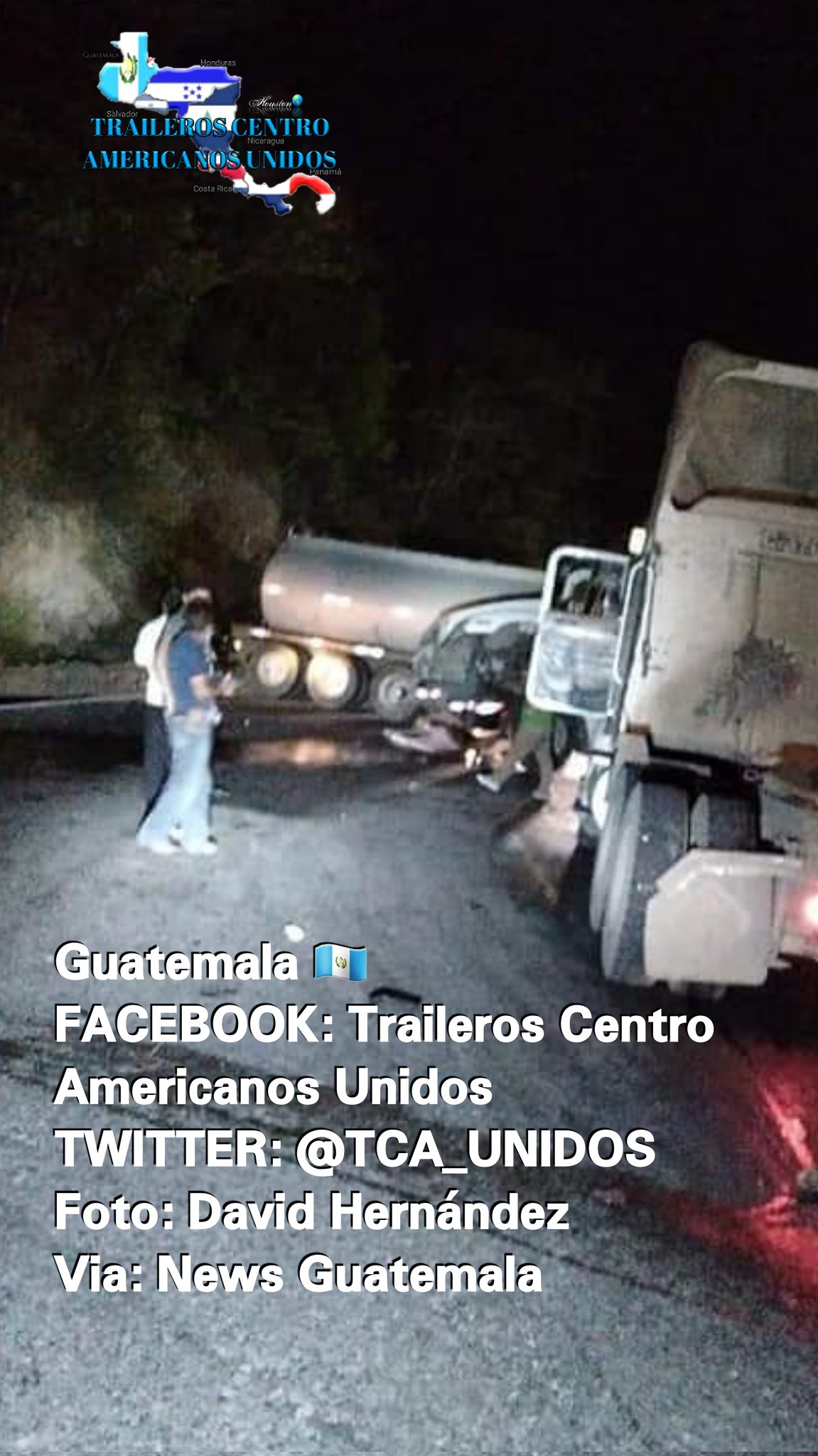 El accidente en el km 158 de la ruta de Zacapa a Esquipulas, Chiquimula, ocurrió la noche del martes 9 de noviembre. (Foto Prensa Libre: Traileros Unidos)