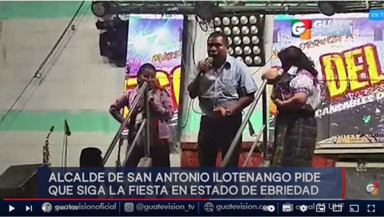 Domingo Ajeataz Chó, alcalde de San Antonio Ilotenango, Quiché, insulta a los asistentes a una fiesta. (Foto Prensa Libre: Captura de pantalla)