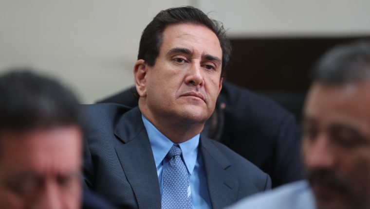 Gustavo Alejos es señalado en varios casos de corrupción. (Foto Prensa Libre: Hemeroteca PL)