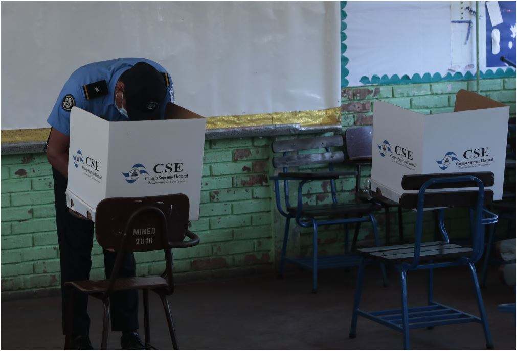 Más de 4.4 millones de nicaragüenses están convocados para acudir a las urnas este domingo. (Foto Prensa Libre: EFE)