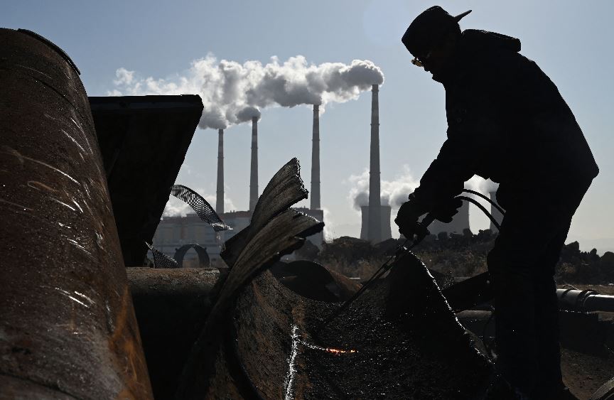 Una de las peticiones en la COP26 es reducir la contaminación ambiental. (Foto Prensa Libre: AFP)