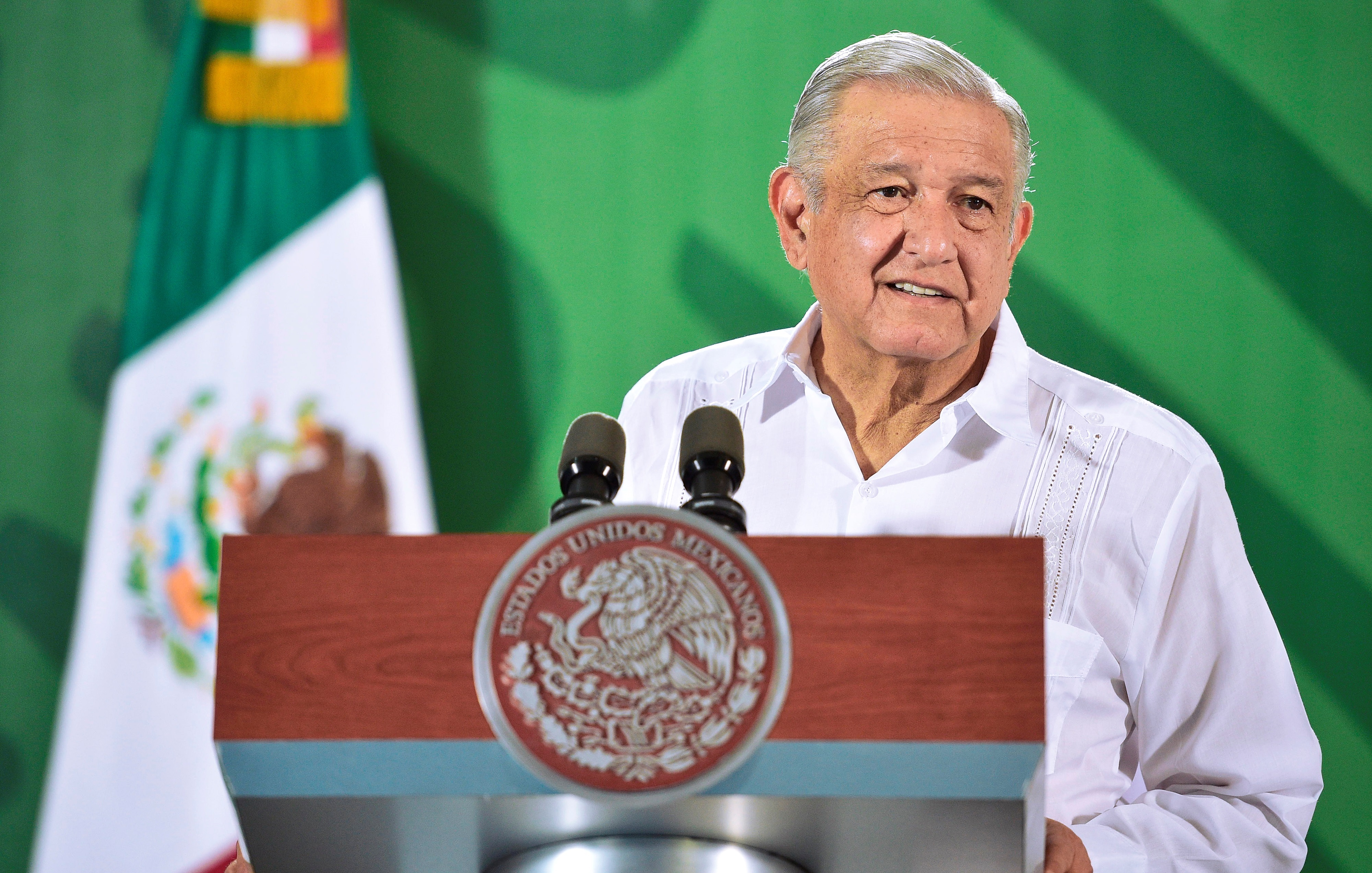El presidente mexicano Andrés Manuel López Obrador se refirió a un incidente en el que agentes de la Guardia Nacional dispararon contra un vehículo en el que viajaban migrantes. (Foto Prensa Libre: EFE)