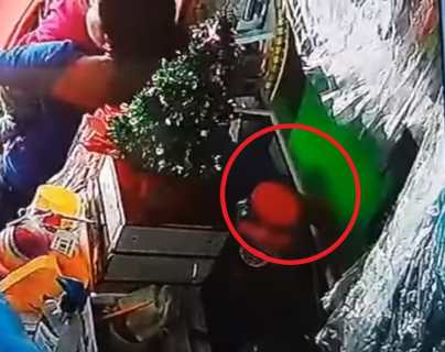 Video: así roba una mujer más de Q2 mil con su bebé en brazos en un comercio en Chiquimula