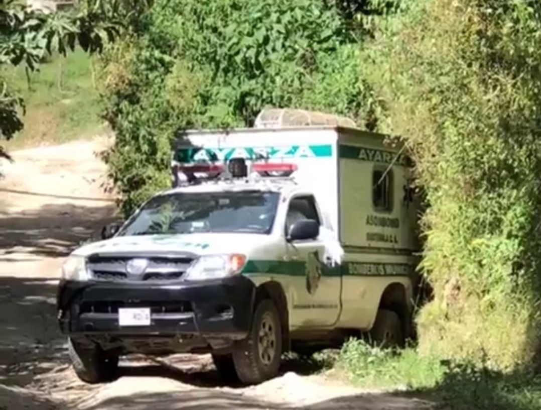 Un bombero muerto y bombera herida saldo de un ataque armando contra una unidad de Bomberos Municipales Departamentales de Santa Rosa. (Foto Prensa Libre: Canal 9 Ayarza /Facebook) 