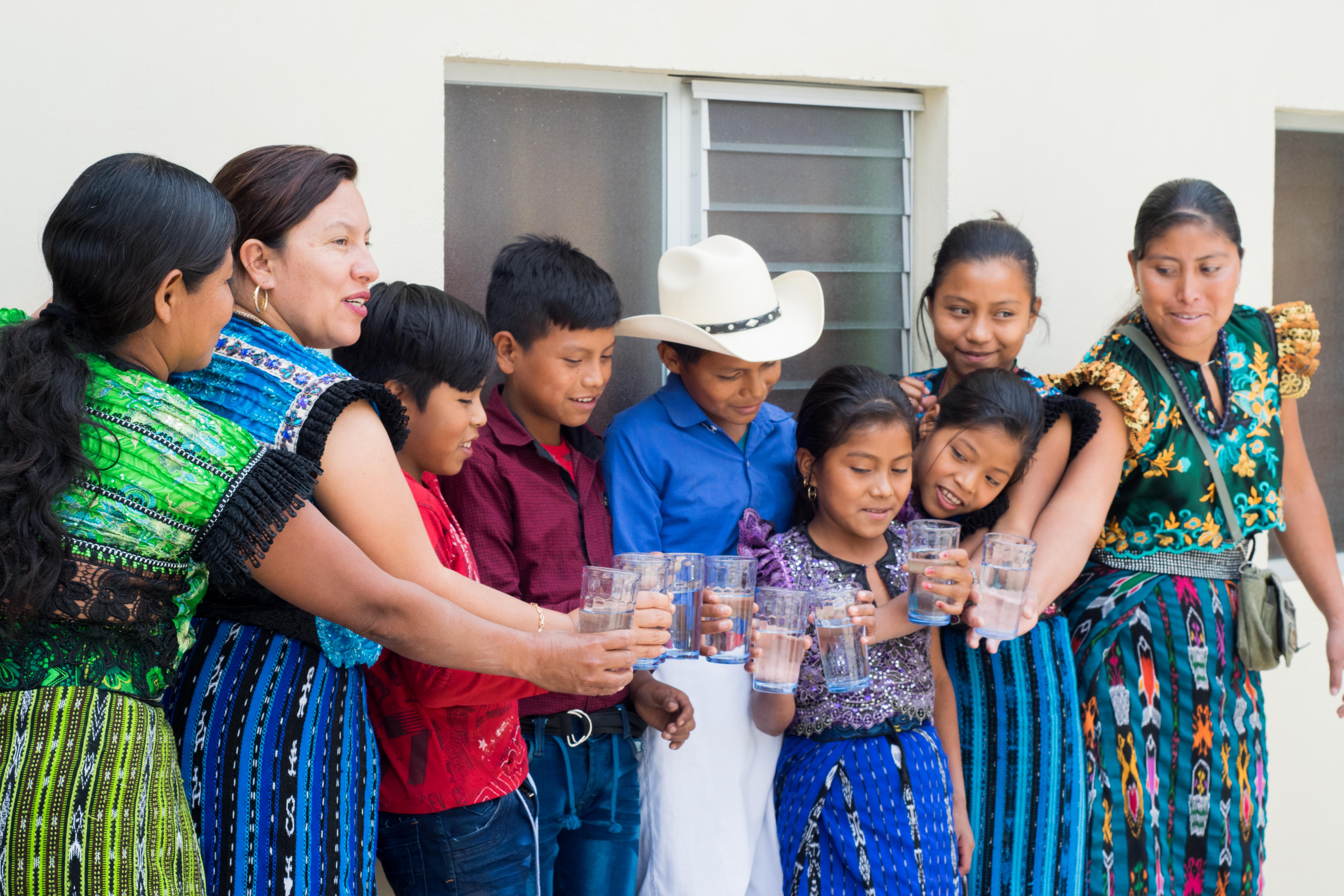 Para diciembre del 2020,  los  sistemas de adquisición de agua comunitaria en Santa Cruz del Quiché, San Bartolomé Jocotenango, San Andrés Sajcabajá y San Antonio Ilotenango llegaron a tener una cobertura del   86.1% en las distintas comunidades. (Foto Prensa Libre: Cortesía Lazos de Agua)