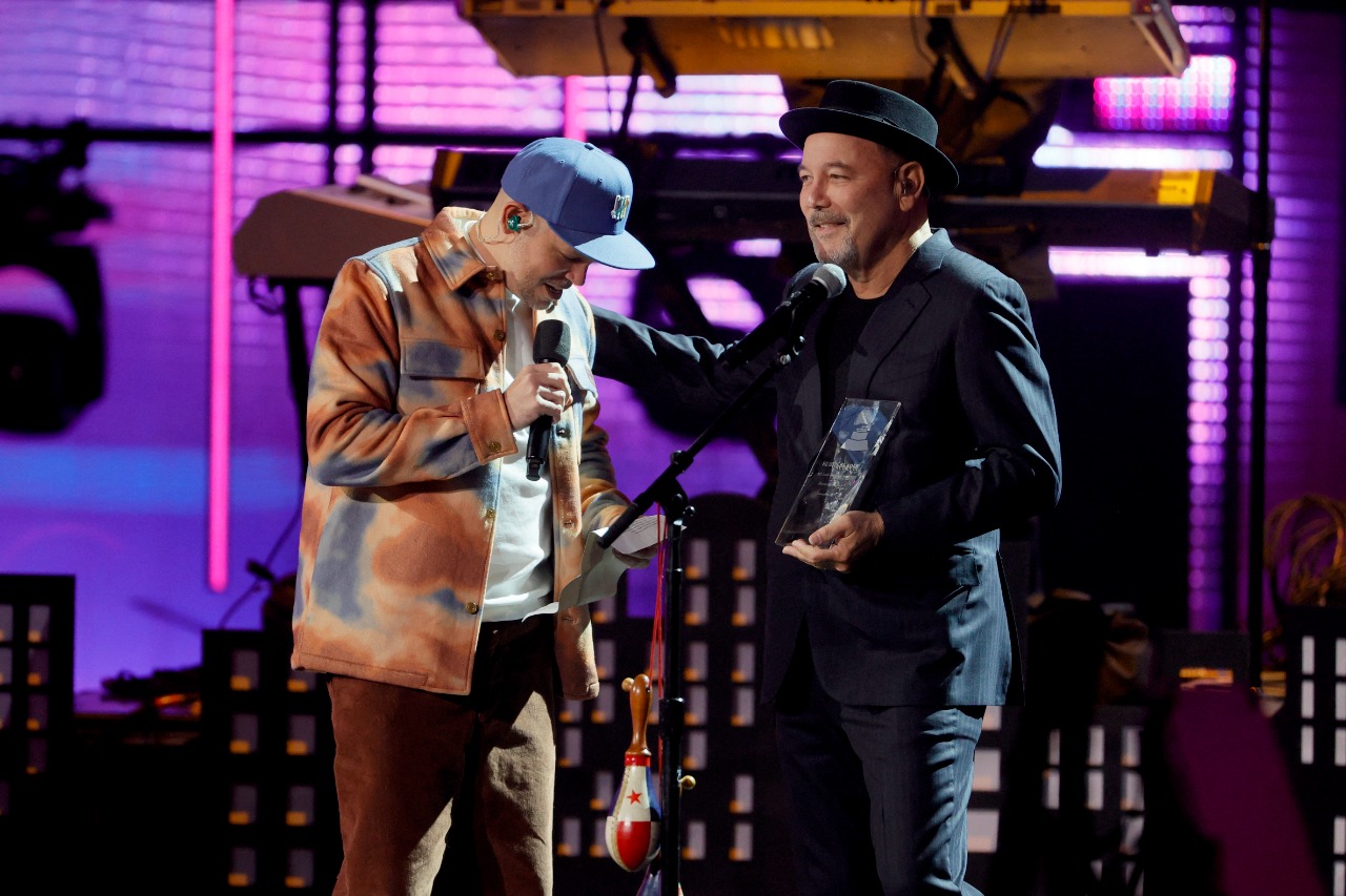 Residente dedicó uno de los discursos más emotivos de la velada de los Latin Grammy.  (Foto Prensa Libre:  AFP)