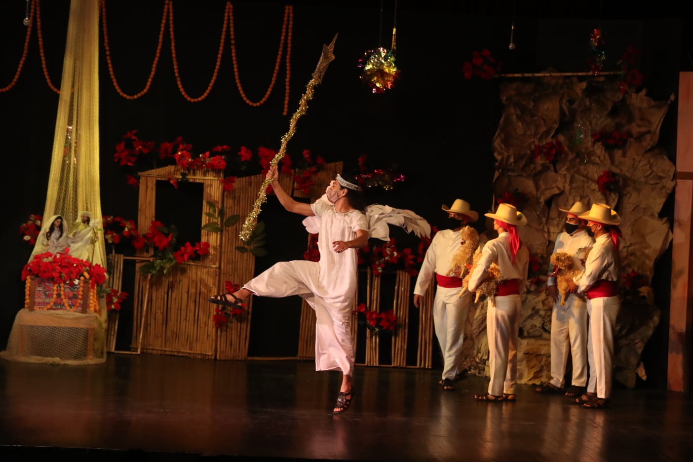 El domingo 21 de noviembre cerró la Temporada Navideñas del Ballet Moderno y Folklórico Nacional de Guatemala en el Teatro de Bellas Artes.  (Foto Prensa Libre: Juan Diego González)