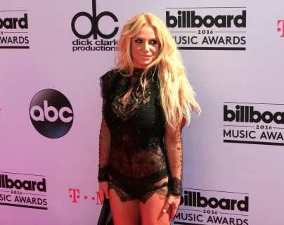 Britney Spears le da crédito a los admiradores por salvar su vida después de 13 años de tutela: “Mi voz fue silenciada”