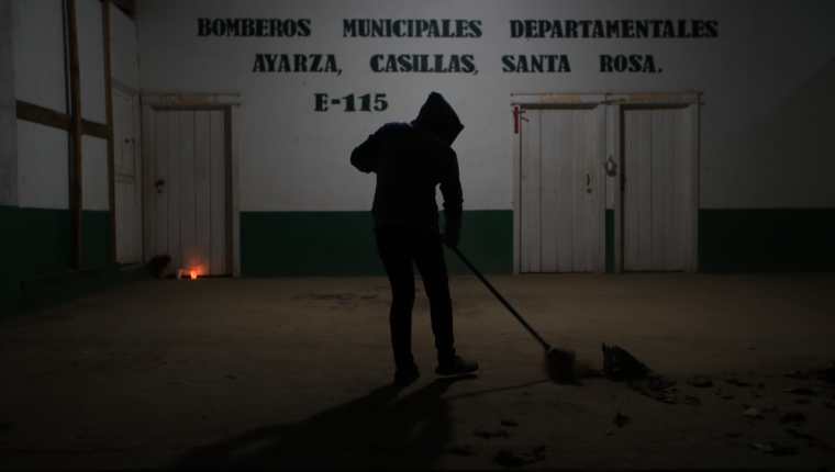 La estación de bomberos No.115, en Casillas, Santa Rosa, fue cerrada luego del asesinato de su fundador. (Foto Prensa Libre: Carlos Hernández)
