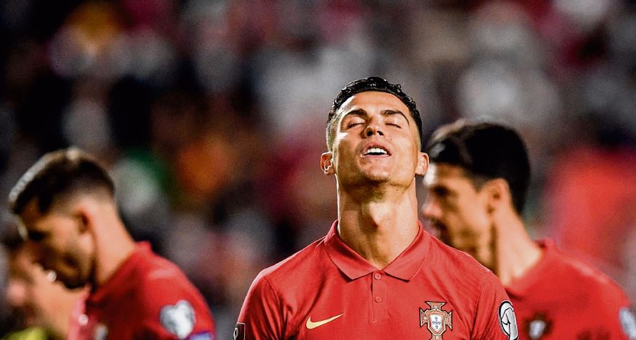 Cristiano Ronaldo podría quedarse sin Mundial: Portugal e Italia están en la misma vía de repesca y uno no jugará en Qatar 2022