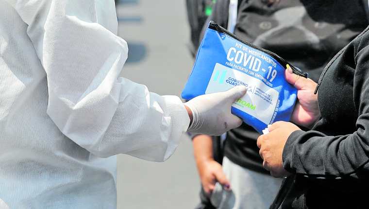 Proam tiene asignado Q45 millones para comprar medicamentos y armar un millón de kits covid-19, sin embargo, hay fármacos que se hace difícil adquirir. (Foto Prensa Libre: Hemeroteca PL)
