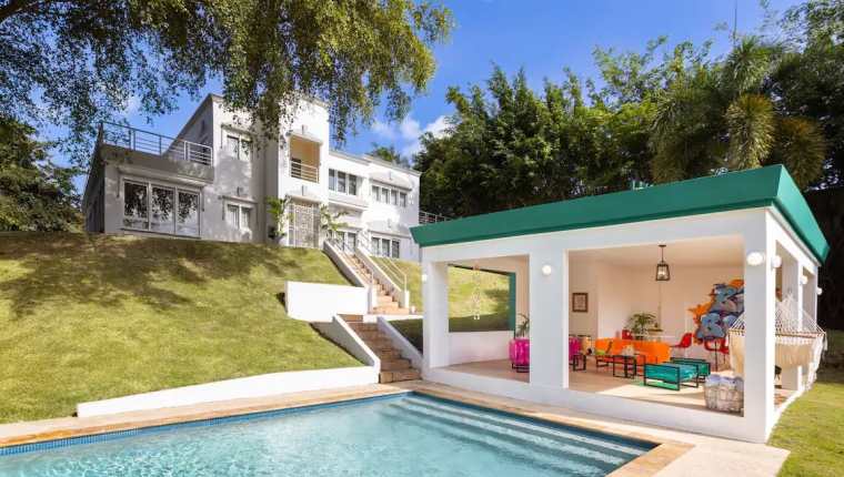 El reguetonero puertorriqueño Daddy Yankee abre las puertas de su mansión en Airbnb para vivir una experiencia única. (Foto Prensa Libre: Tomada de airbnb.com/daddyyankee)