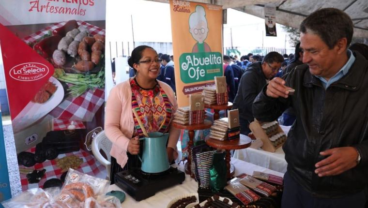Ministerio de Economía arrancó campaña "Elijo Guate" para impulsar el consumo de productos nacionales. (Foto Prensa Libre: Hemeroteca)