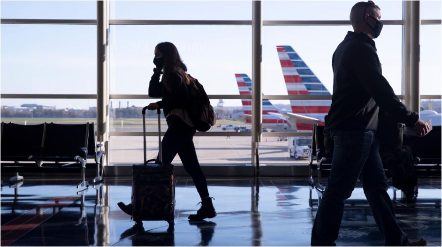 Los viajeros internacionales completamente vacunados no deberán cumplir cuarentena una vez llegan a territorio estadounidense. (Foto Prensa Libre: Hemeroteca)