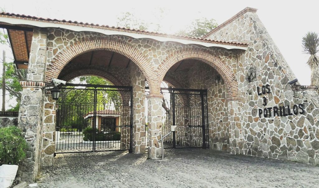 Vicente Fernández: Hijo de “El Charro de Huentitán” revela qué pasará con el rancho “Los Tres Potrillos”