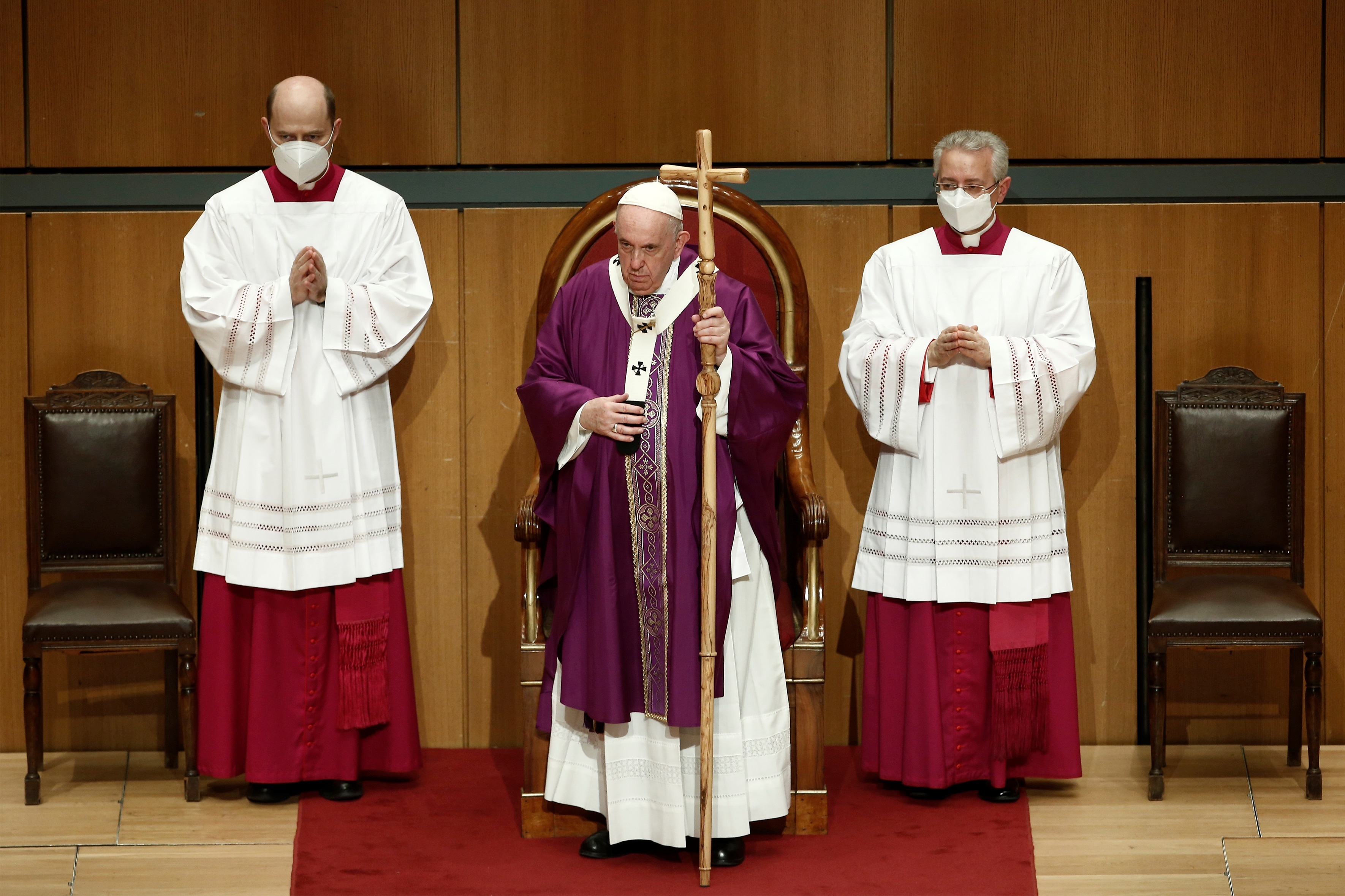 El Papa ante la pequeña comunidad católica de Grecia: “Ser una minoría no es ser insignificantes”