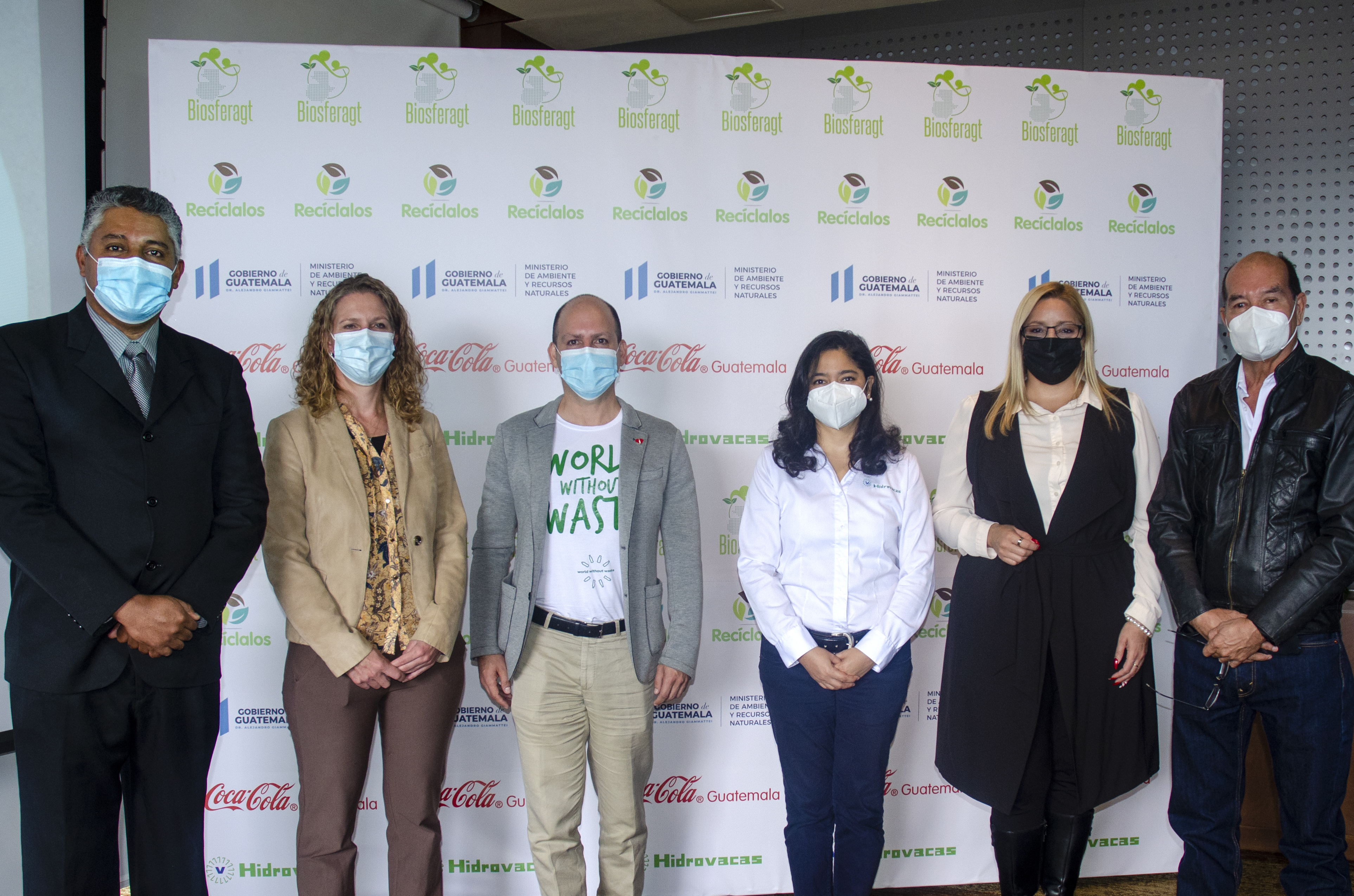 Este proyecto busca la eliminación del plástico en el Río Las Vacas. Foto Prensa Libre: Cortesía.
