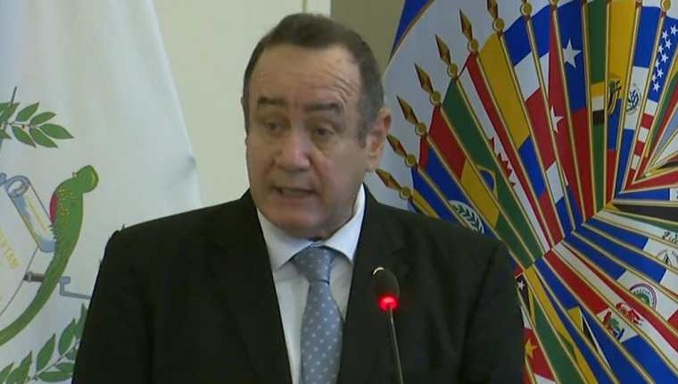 Alejandro Giammattei habla en sesión de la OEA. (Foto Prensa Libre: Tomada de Canal de Gobierno)