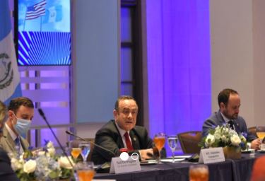 El presidente Giammattei participa en actividad en Washington, EE. UU. (Foto Prensa Libre: Presidencia)