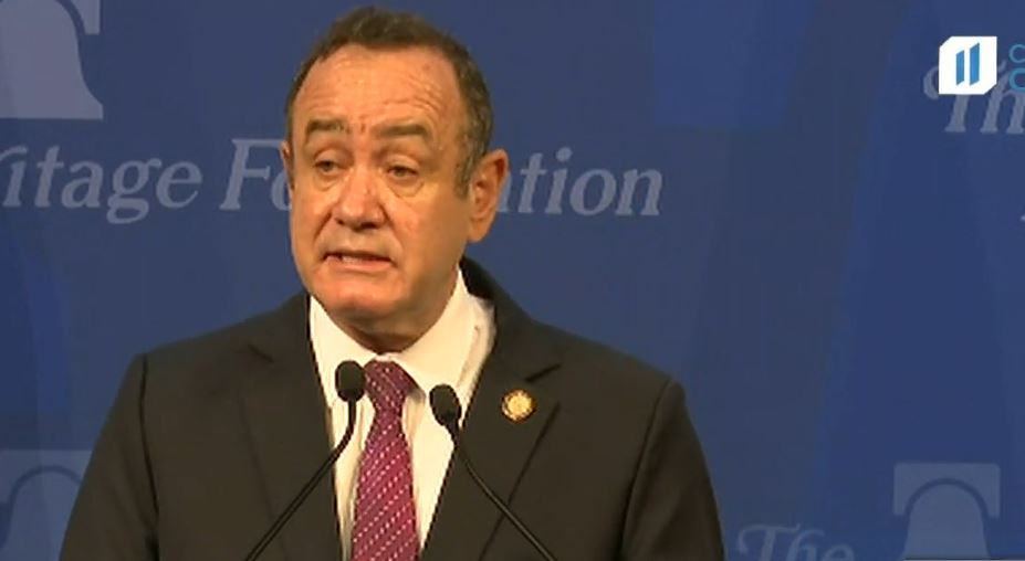 Alejandro Giammattei durante su discurso en actividad en Estados Unidos este lunes 6 de diciembre. (Foto Prensa Libre: Tomada de Canal de Gobierno)