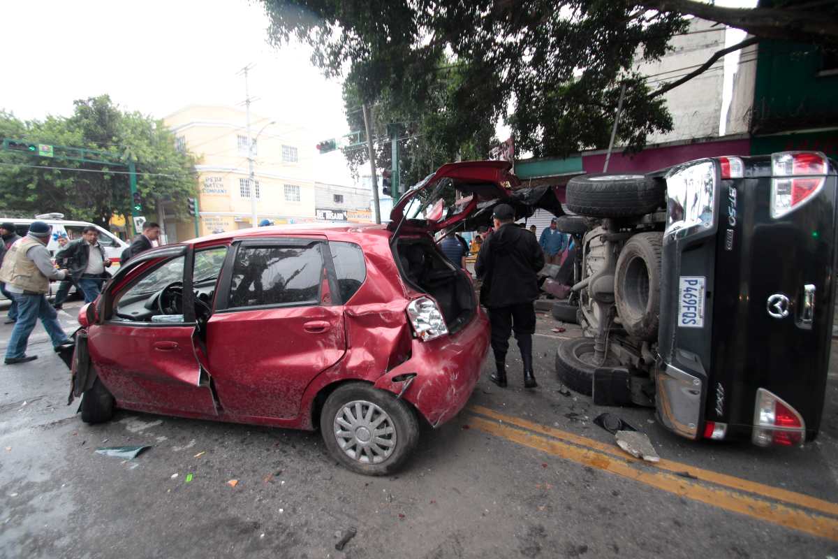 Fiestas de fin de año: Más de 50 accidentes de tránsito ocurren al día en la capital, Villa Nueva y Mixco