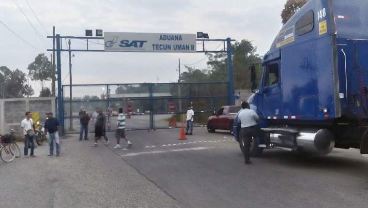 Transportistas, gestores y tramitadores anuncian paros en Tecún Umán II y la SAT los convoca a reunión