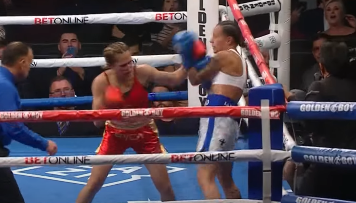 VIDEO | Así fue el combate en el que la boxeadora guatemalteca María Micheo fue noqueada por la mexicana Seniesa Estrada