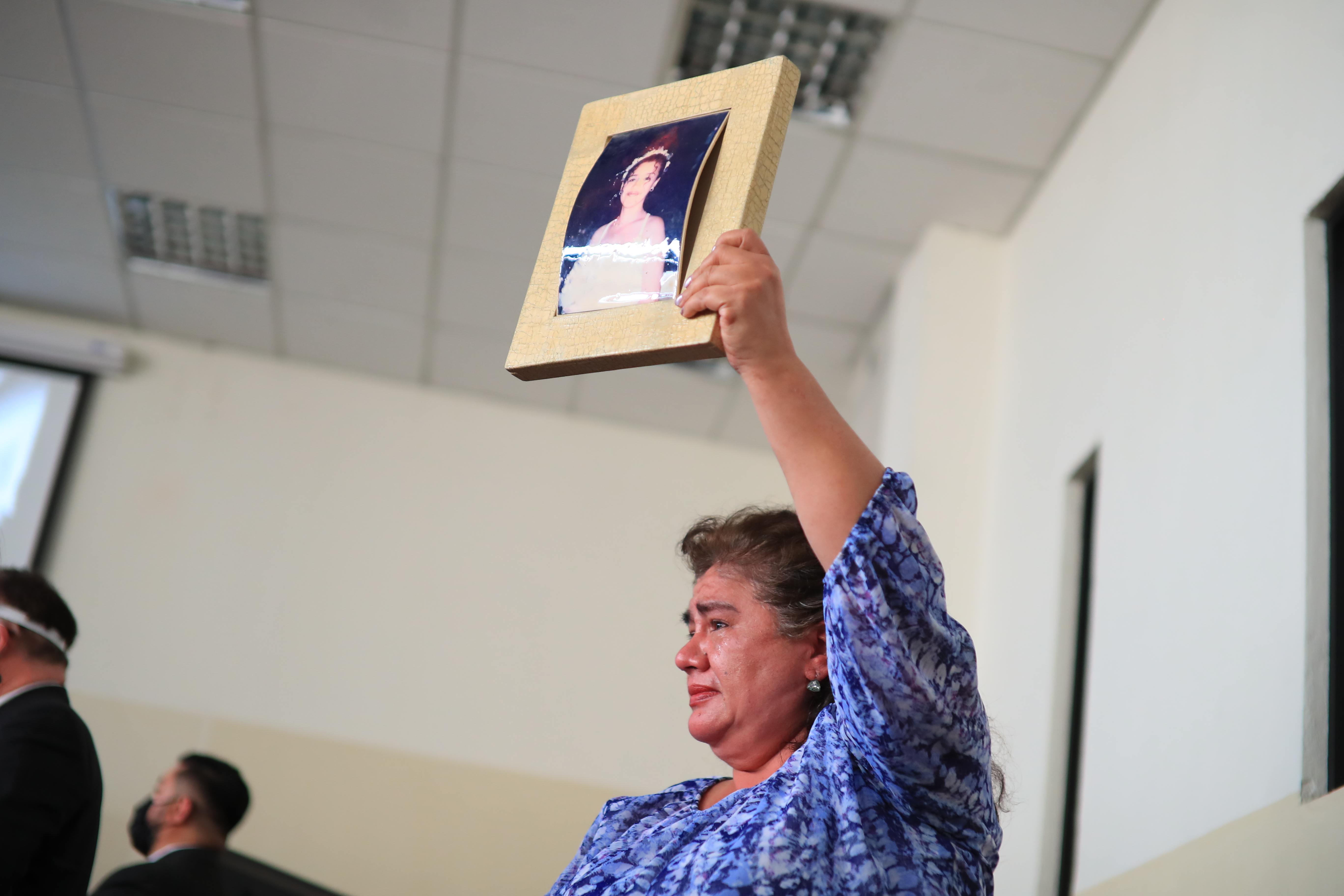 La madre de María Isabel Véliz Franco palpó la justicia con la resolución del Tribunal A de Mayor Riesgo que condenó a Gustavo Adolfo Bolaños Acevedo en marzo del 2021. (Foto Prensa Libre: Carlos Hernández)