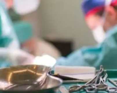 La multa que recibió una cirujana austriaca por amputar la pierna equivocada a paciente